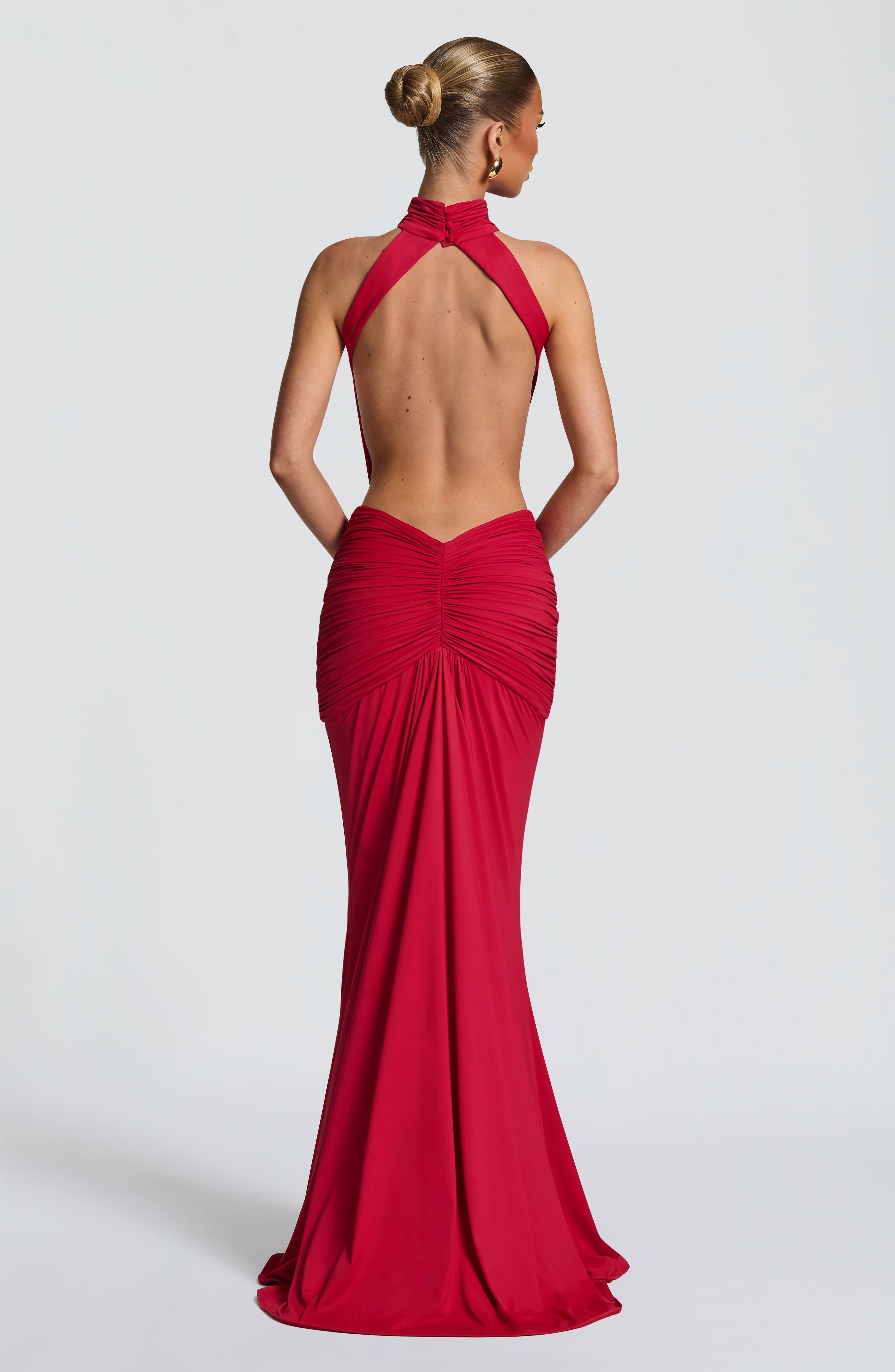 Элегантное повседневное макси- – обзор и цена Maxi Dress Halter