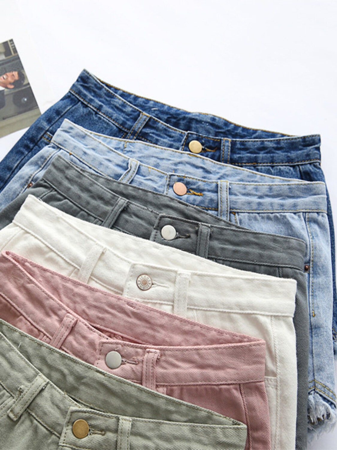 Женские джинсовые шорты с высо – обзор и цена Shorts Denim Frayed